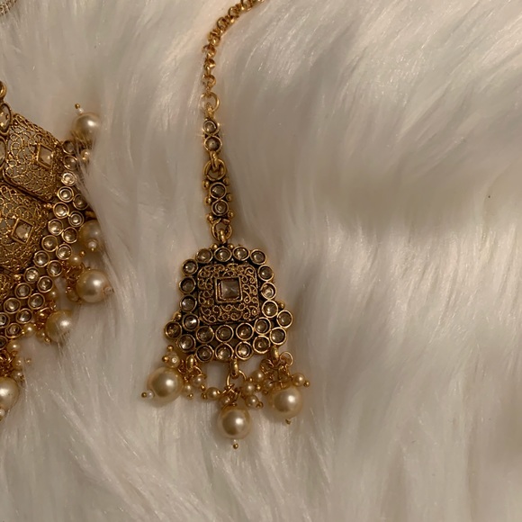 Indian necklace set - Picture 3 of 9